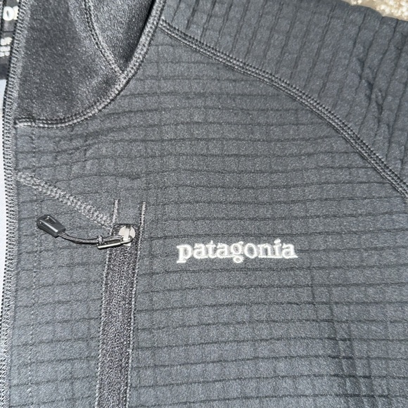 Patagonia Black Zip-Up - Picture 2 of 4